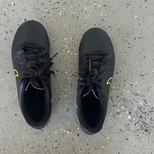 Nike Kids Black and Neon Green Sneakers